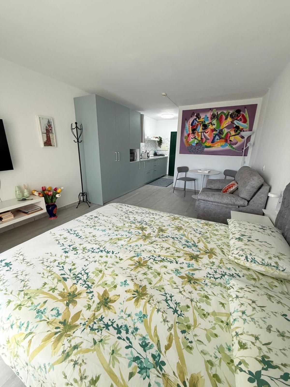 Al Sole Studios Residence Playa Roca Коста Тегисе Екстериор снимка