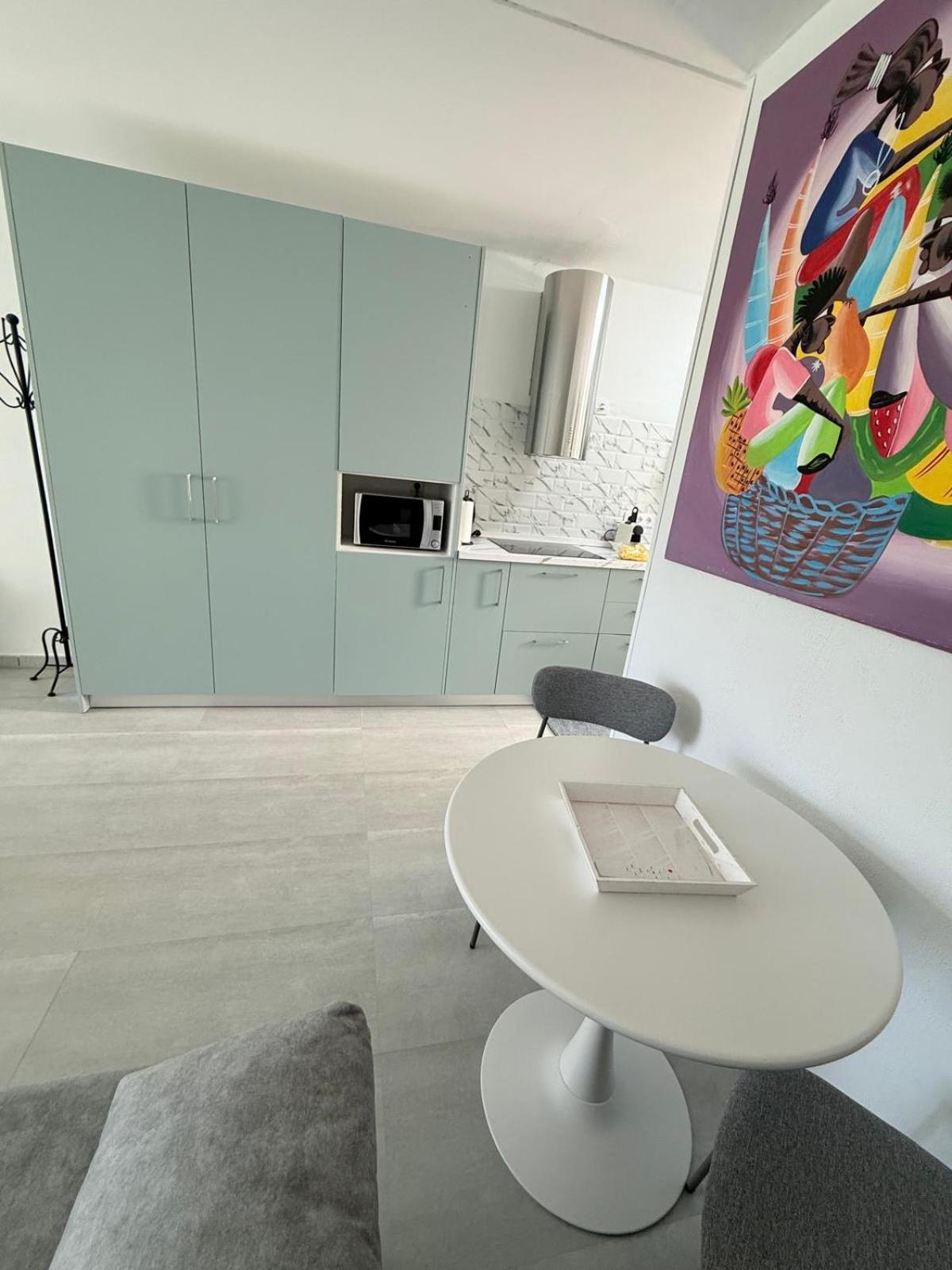 Al Sole Studios Residence Playa Roca Коста Тегисе Екстериор снимка